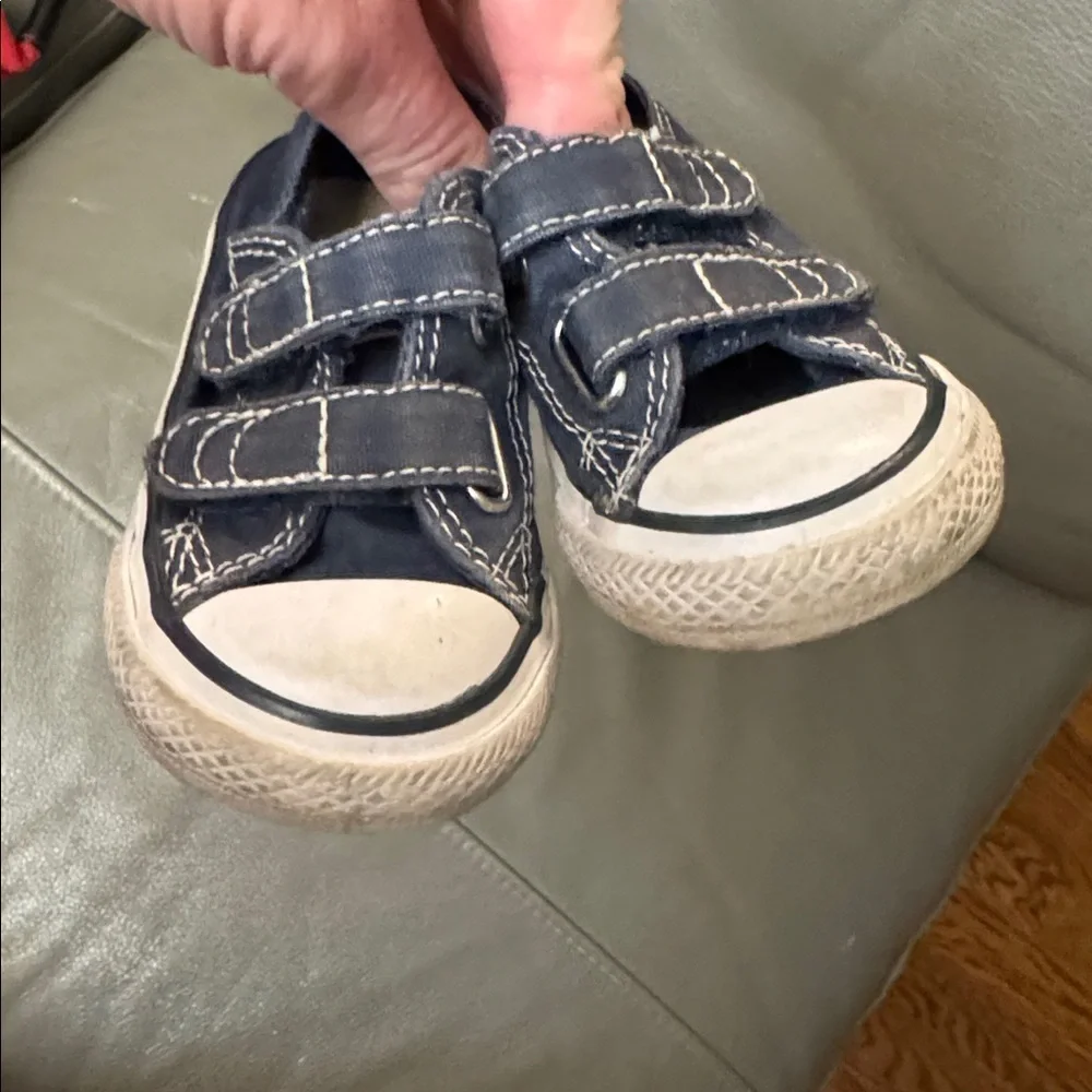 Converse Navy Blue Kids Sneakers with Velcro size 4